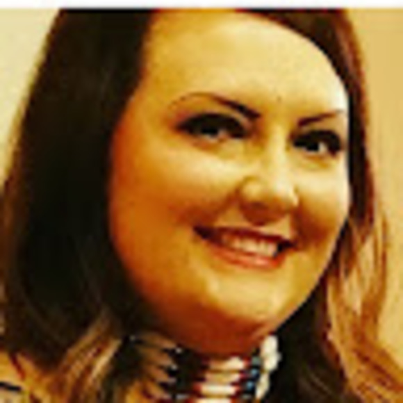 Meet your Posher, Falon - Picture 1 of 1